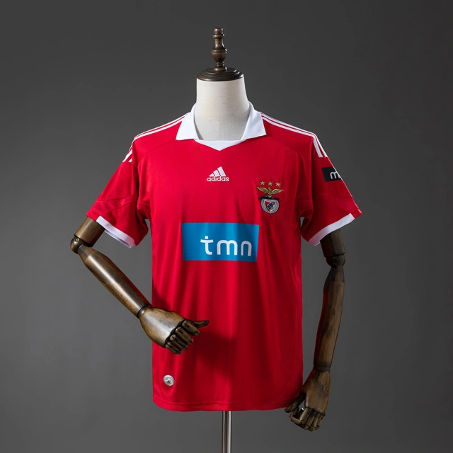 09/10 season Benfica retro version