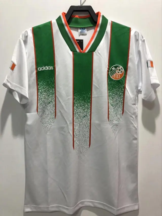 1994 Ireland away kit (without sponsor logos) Retro Edition