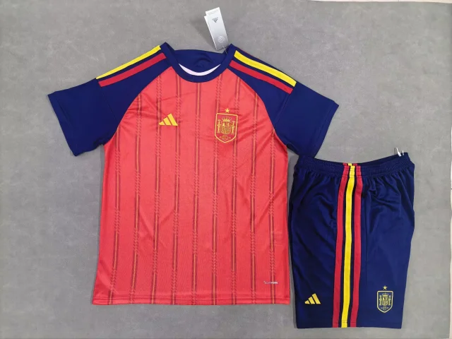 2026-27 Spain Fan Edition Jersey & Shorts Set (Adult)