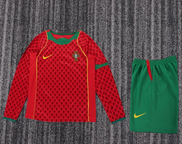 04 Portugal Home Fan Version Kids' Kit – Retro Long-Sleeve Jersey
