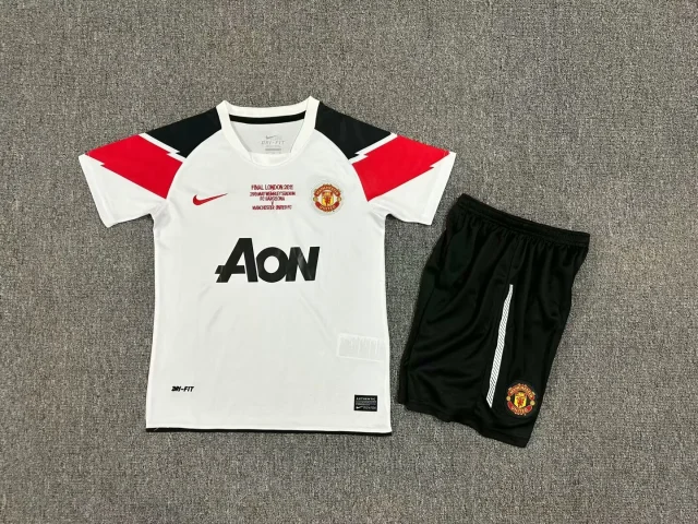 2010-11 Manchester United Away Fan Version Jersey & Shorts Set (Kids)