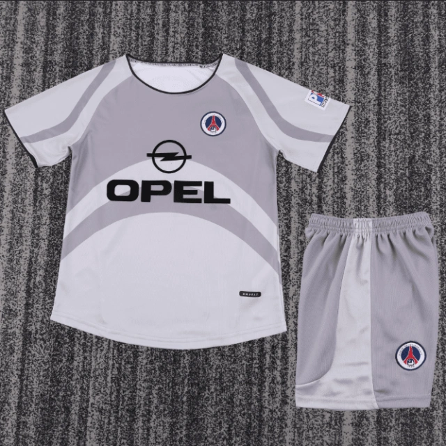 01-02 Paris Kids' Clothing Retro Edition