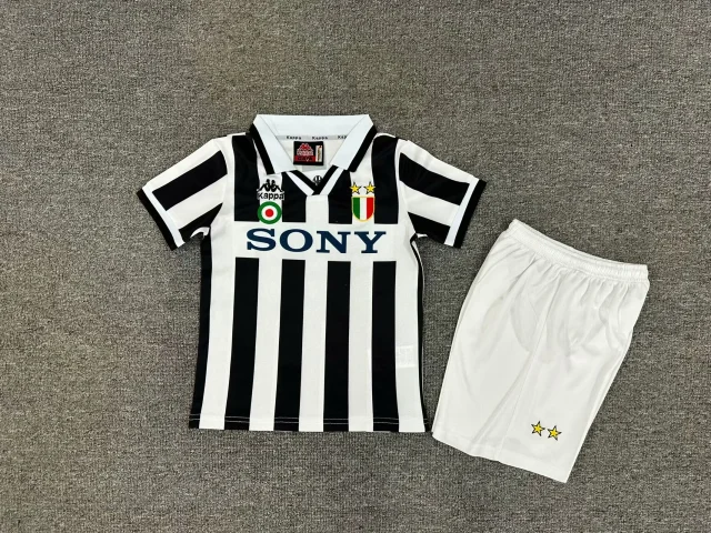 1995–96 Juventus Home Retro Jersey Kids' Kit (Fan Version)