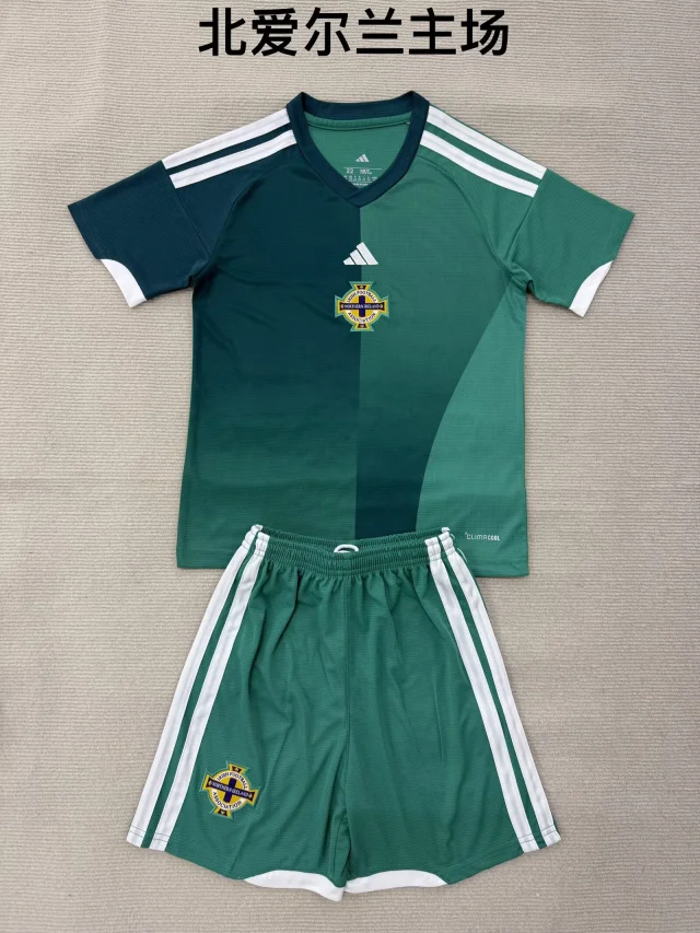 26-27 Northern Ireland Fan Edition Jersey & Shorts Set (Kids)