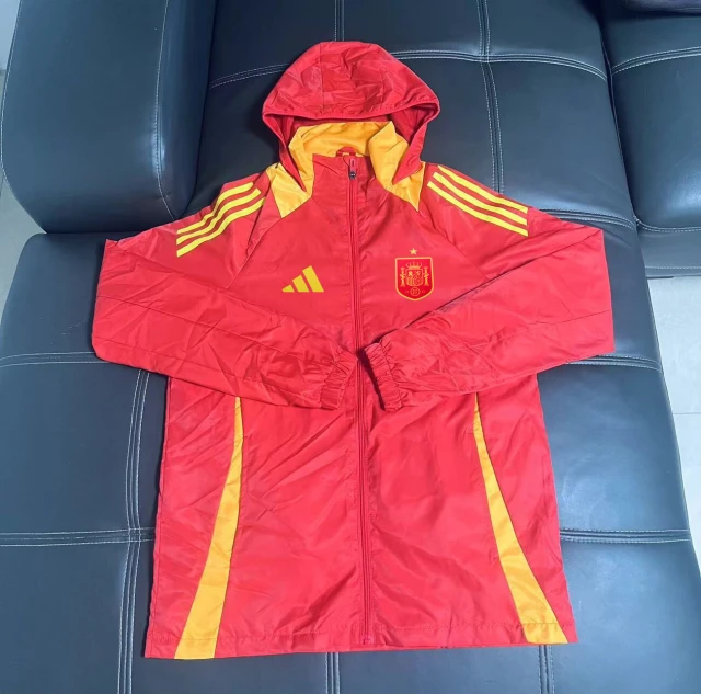 Spanish hooded football training windbreaker