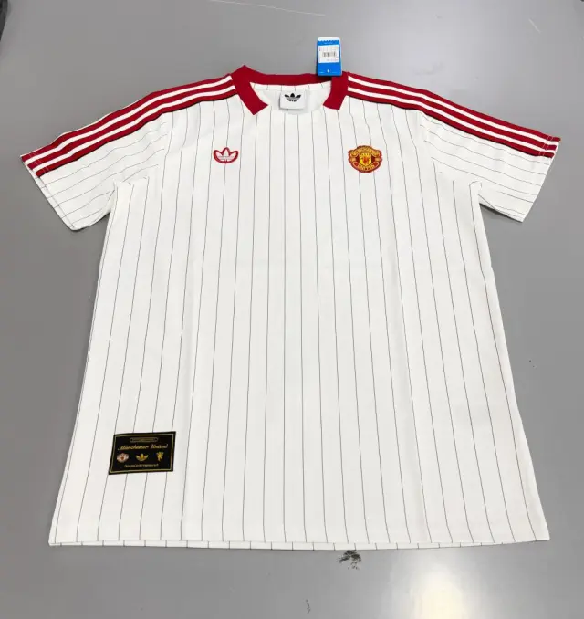 2025-26 Manchester United White Casual/ Jersey Retro Edition