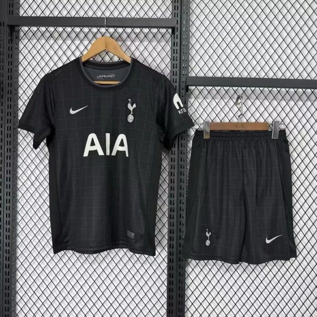 Tottenham Hotspur 2025/26 Away Kit