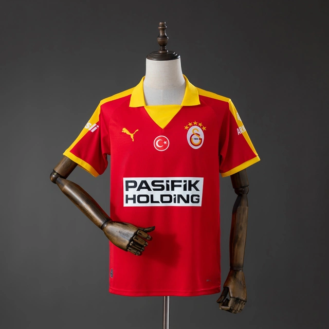 Galatasaray 25/26 Retro Edition - Red Jersey