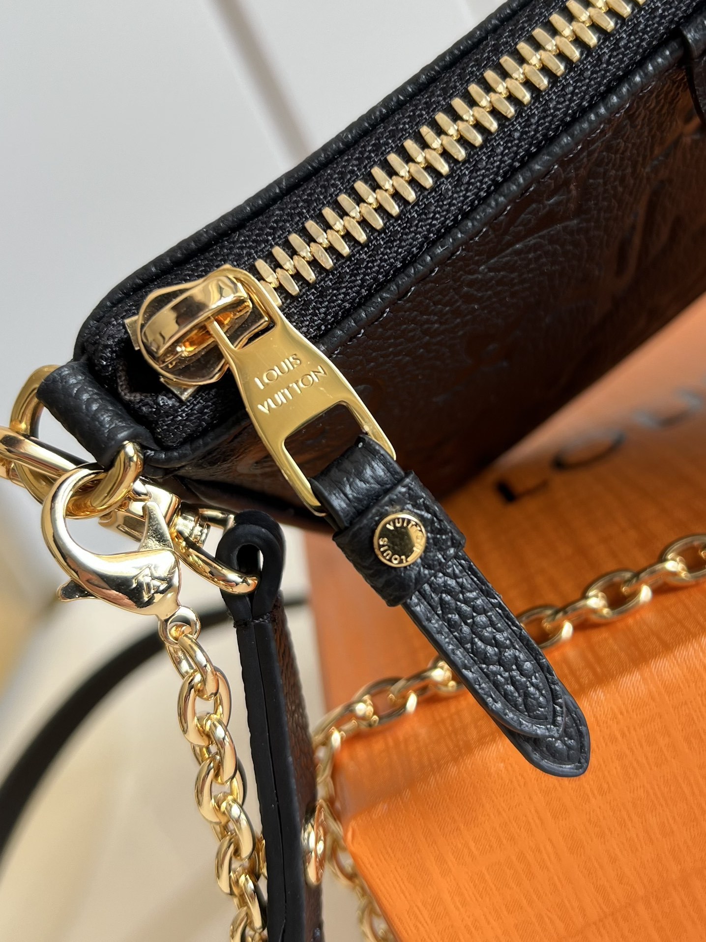 Easy Pouch On Strap