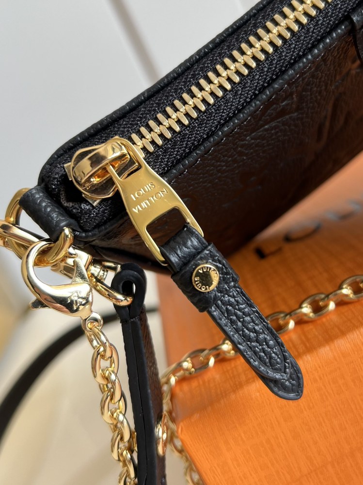 Easy Pouch On Strap