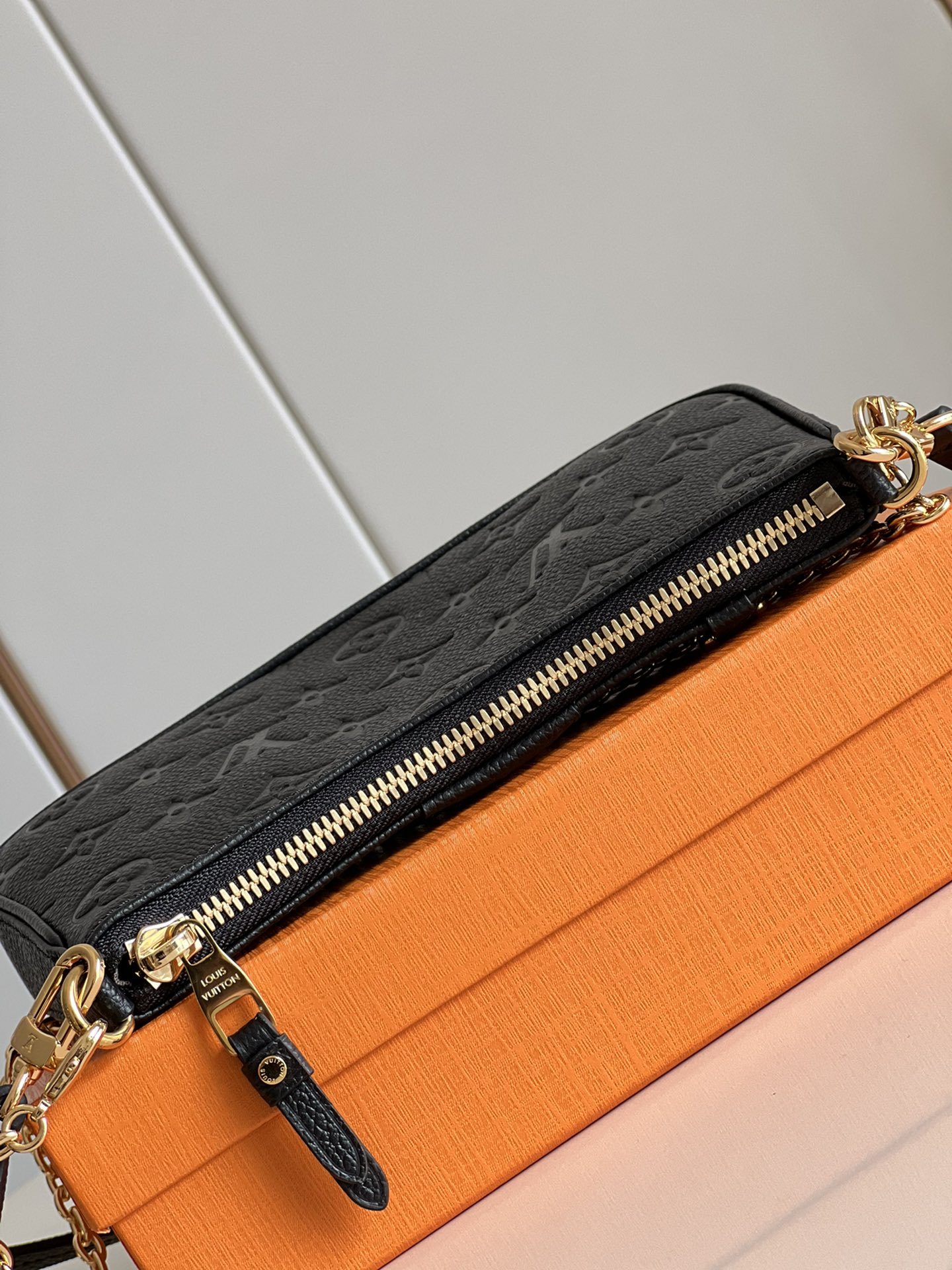 Easy Pouch On Strap