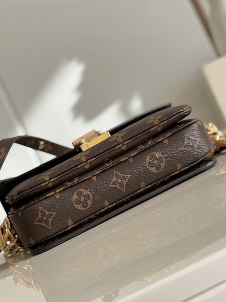 Pochette Métis East West
