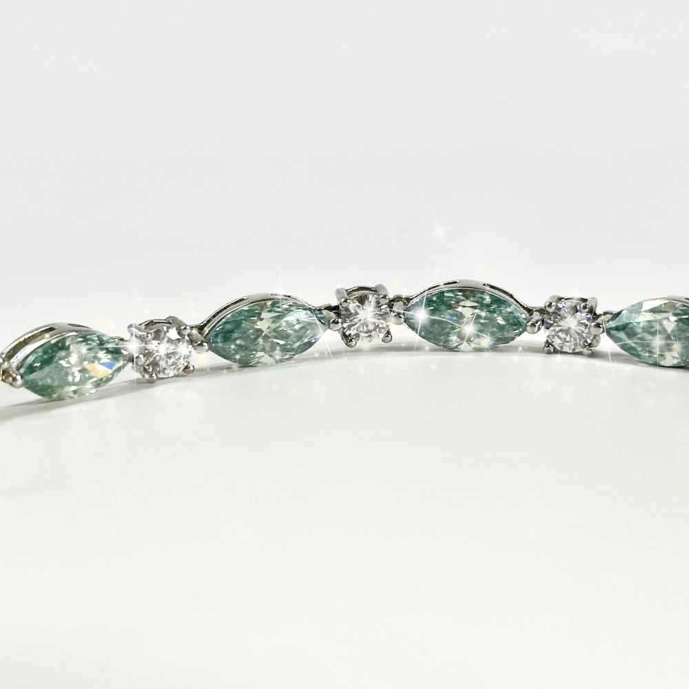 Your Jewelry - bracelet green marquise moissonites