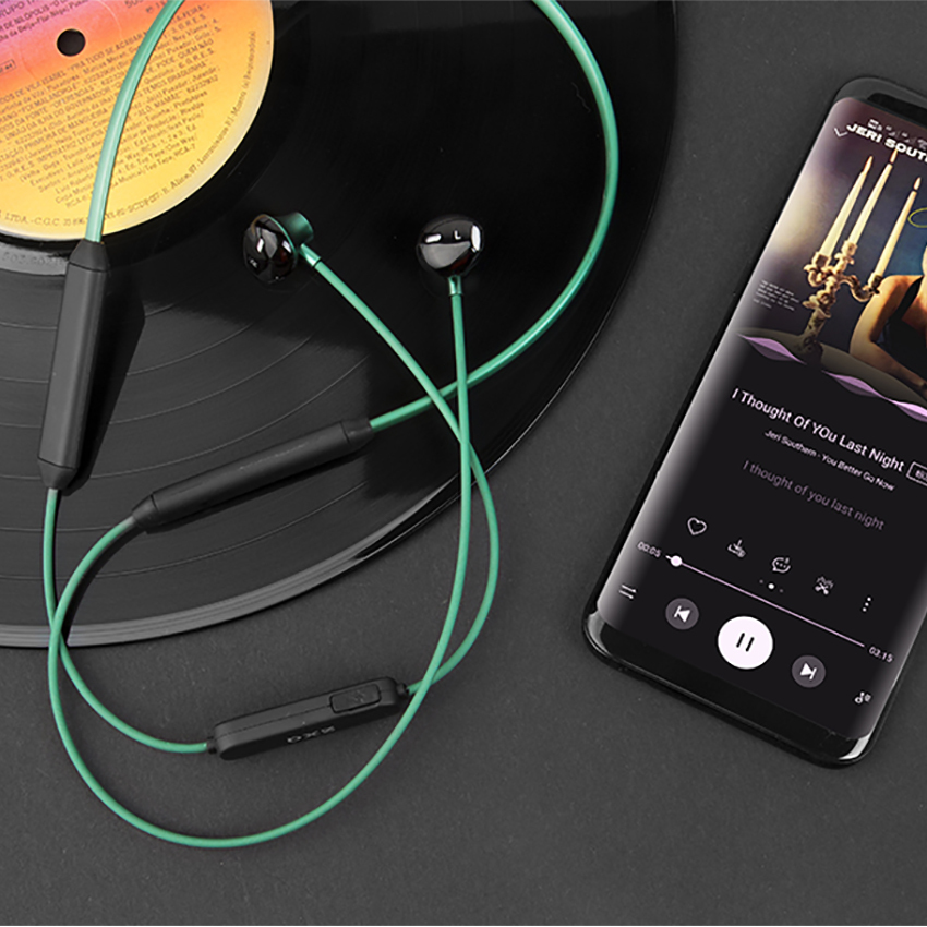 ZXQ Q3 Premium Neckband Wireless Earphones
