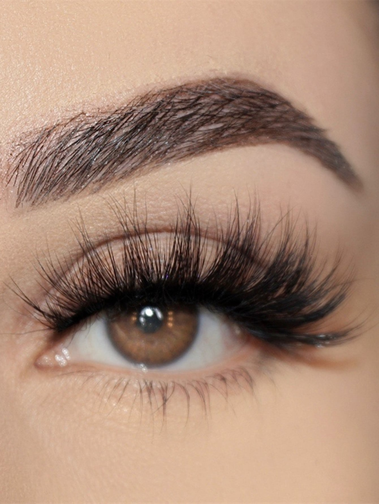1 Pair Wispy Natural Lashes - Reusable, and Lightweight for a Dramatic Eye Makeup Look