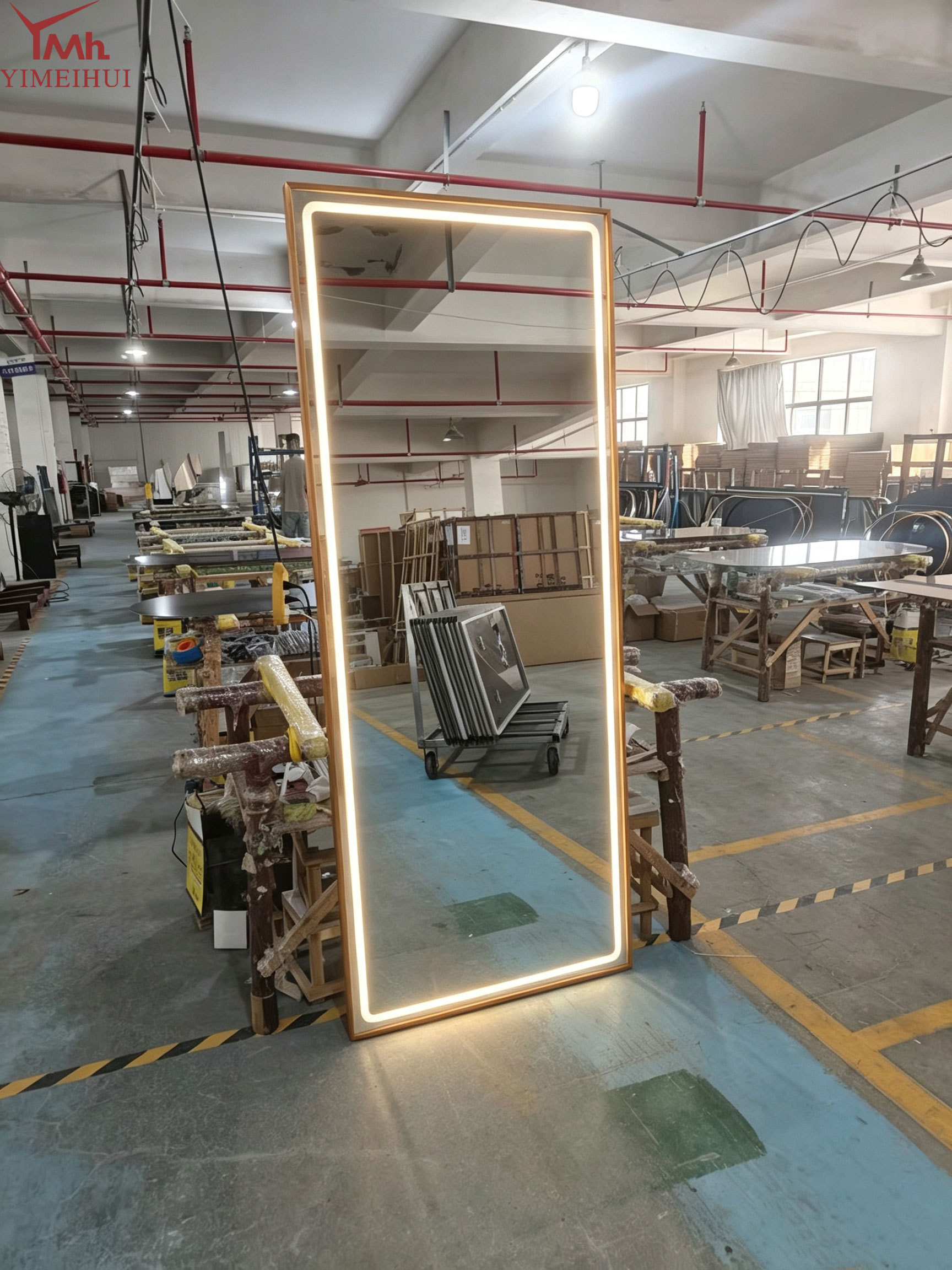Large Light-emitting Diode Lighting for the Entire Floor-standing Mirror with Aluminum Frame Modern Hotel Standing Mirror