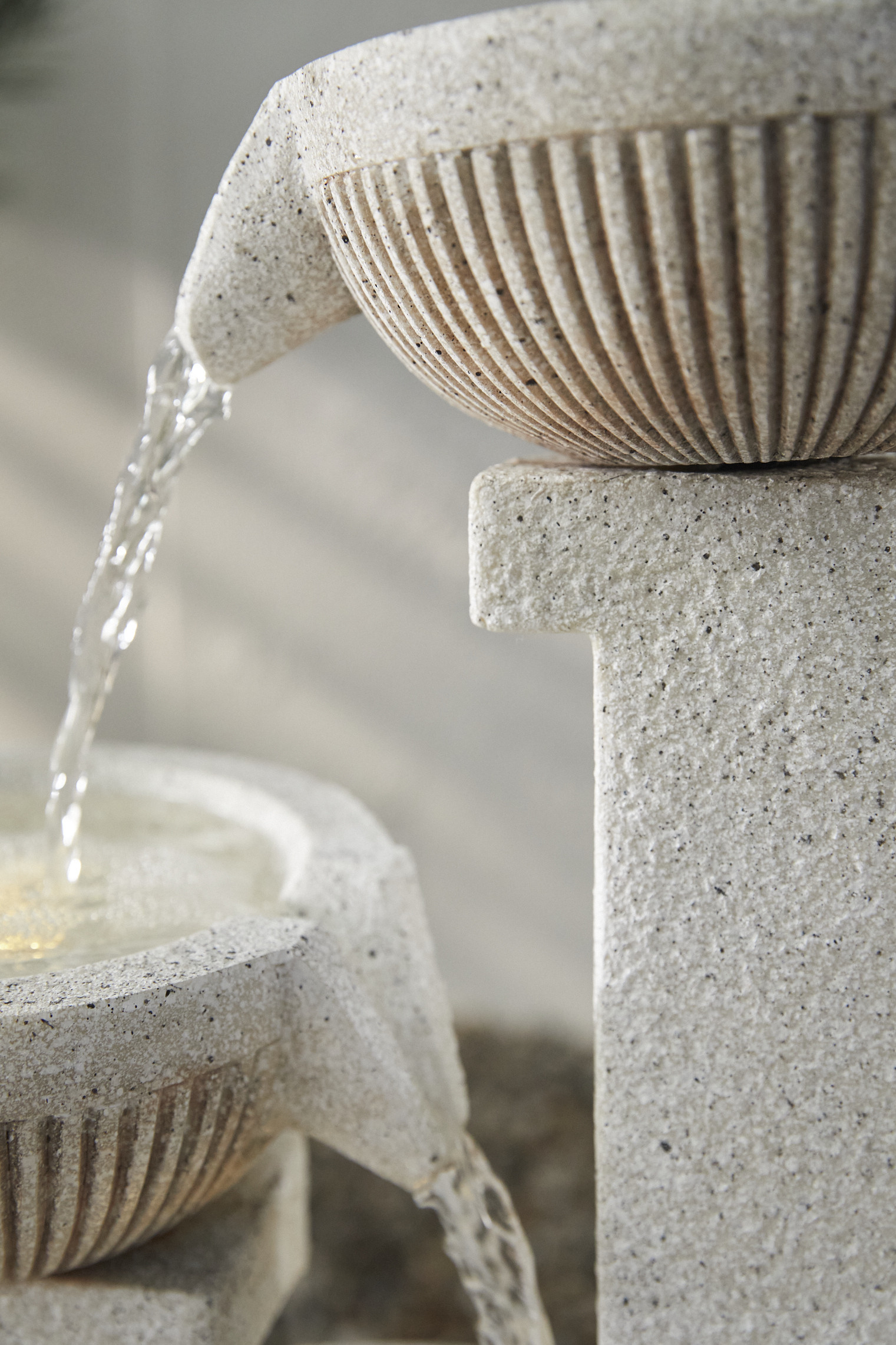 Tiered Column Water Fountain, Modern Stone-Effect Outdoor Water Feature with Cascading Bowls, LED-Lit Garden Fountain