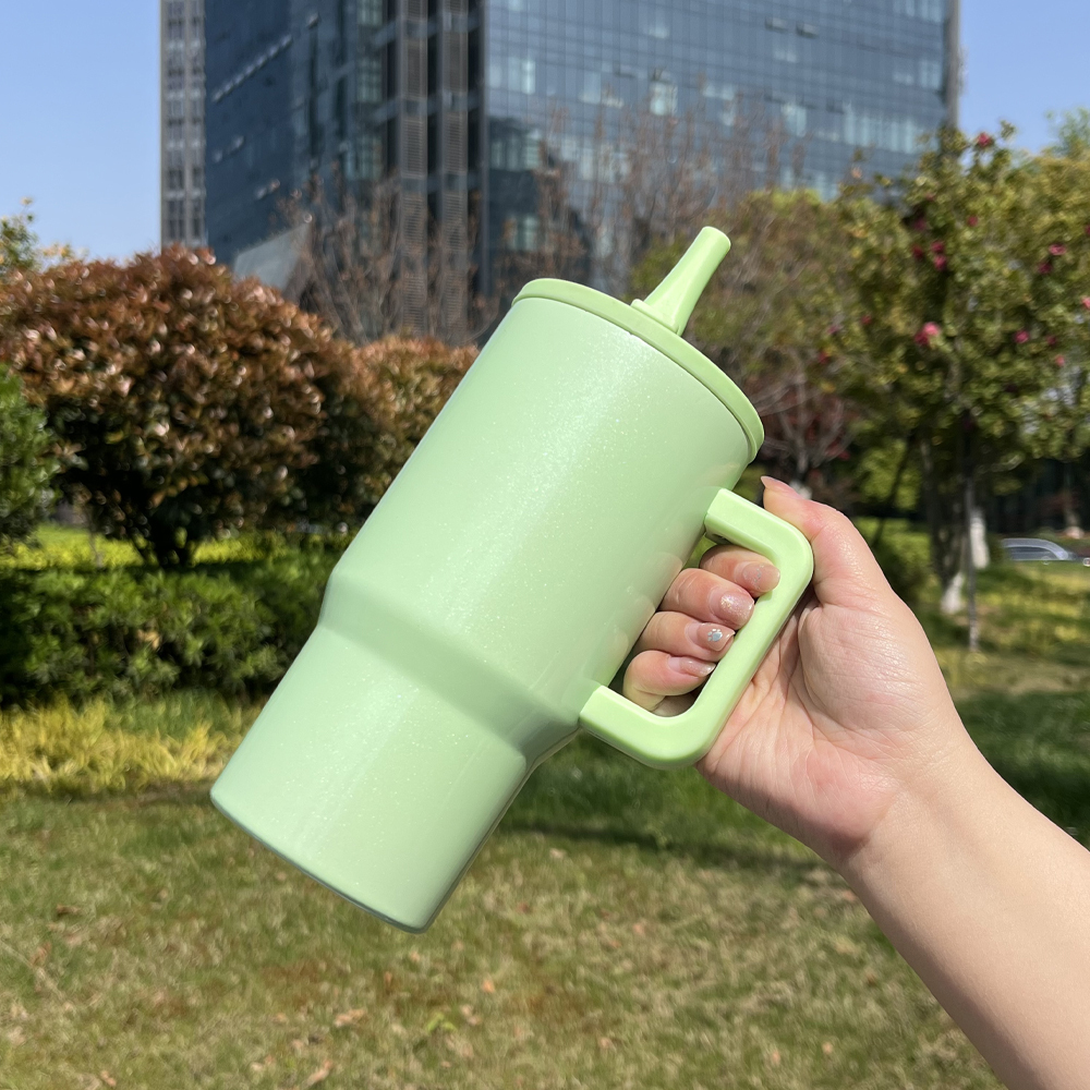 US Warehouse New Arrival 20oz kids Blank Sublimation Stainless Steel  Car mug with Leak Proof Straw Lids Also Nice Choose for Outdoor and School