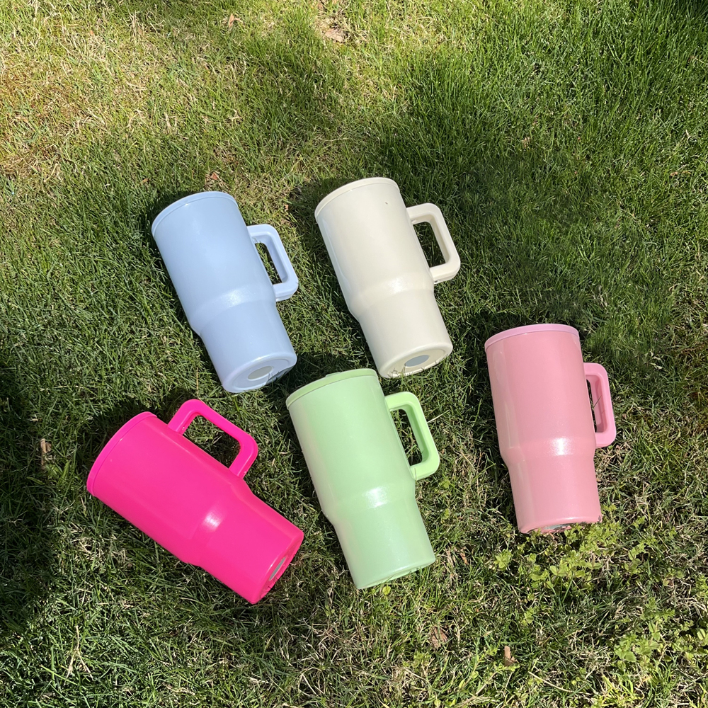 US Warehouse New Arrival 20oz kids Blank Sublimation Stainless Steel  Car mug with Leak Proof Straw Lids Also Nice Choose for Outdoor and School