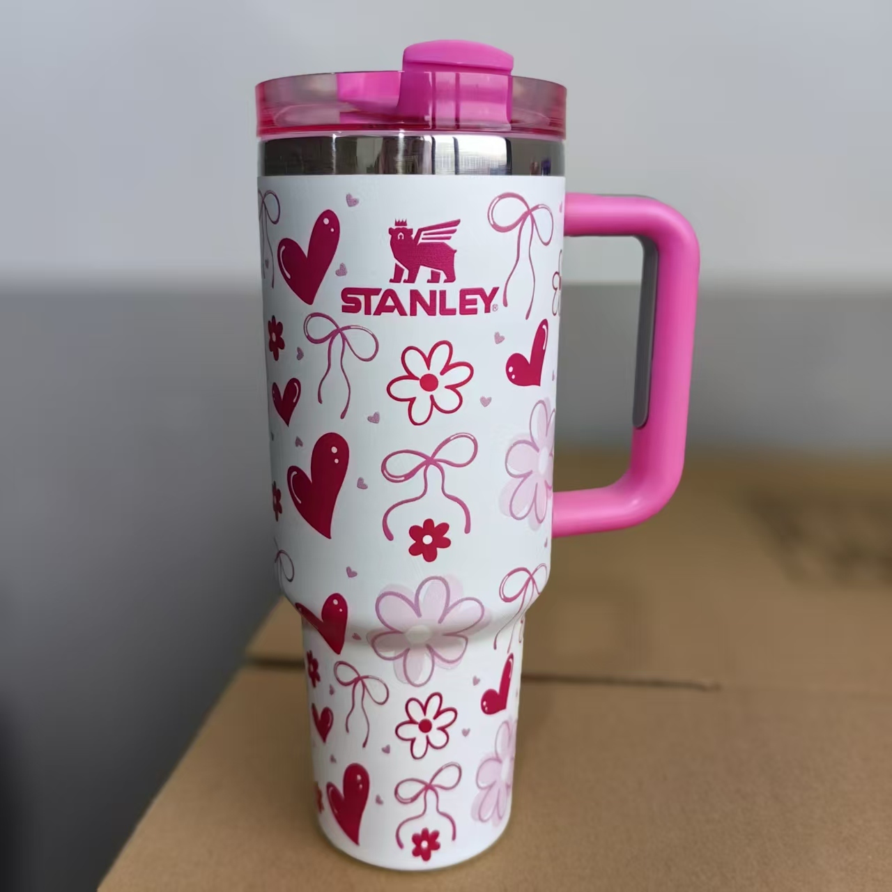 10 20pack China 2026 40oz Mug with log Valentine's Day gift. Free shipping
