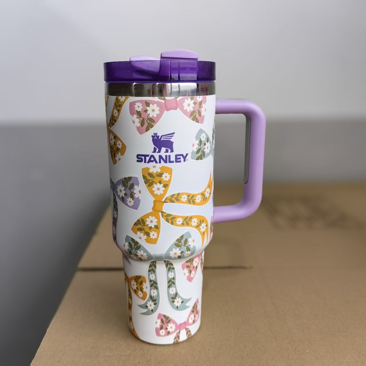 10 20pack China 2026 40oz Mug with log Valentine's Day gift. Free shipping