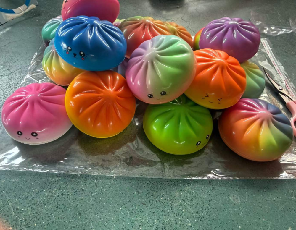 Squishy dumpling Squishy dumpling Toys gradient color with clear bag