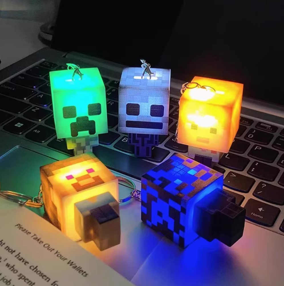 Minecraft Glowing doll night light Keyrings and Accessories Set – Creeper, Enderman, Steve, Alex, & Skeleton Archer – Set of 5 Keychains – Collectible Gaming Gifts