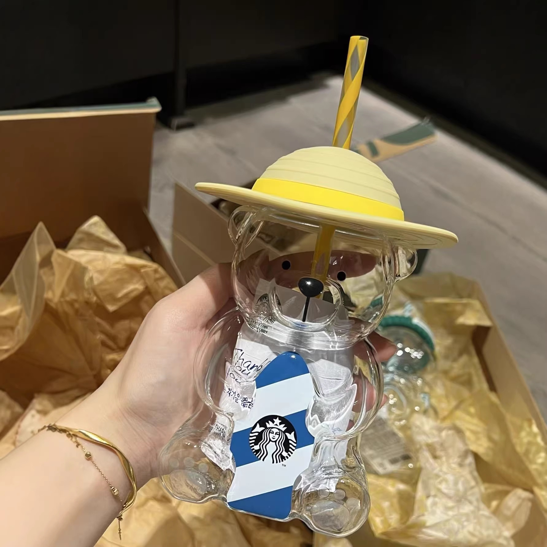 20 pack Starbucks 20oz Cute Bear Glass Cup with Straw