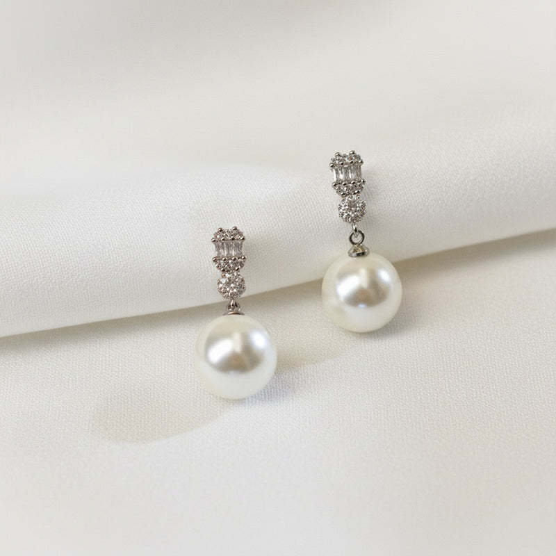 Elegant Pearl Drop Earrings with Sparkling Accents: Perfect Bridal or Formal Accessory!
