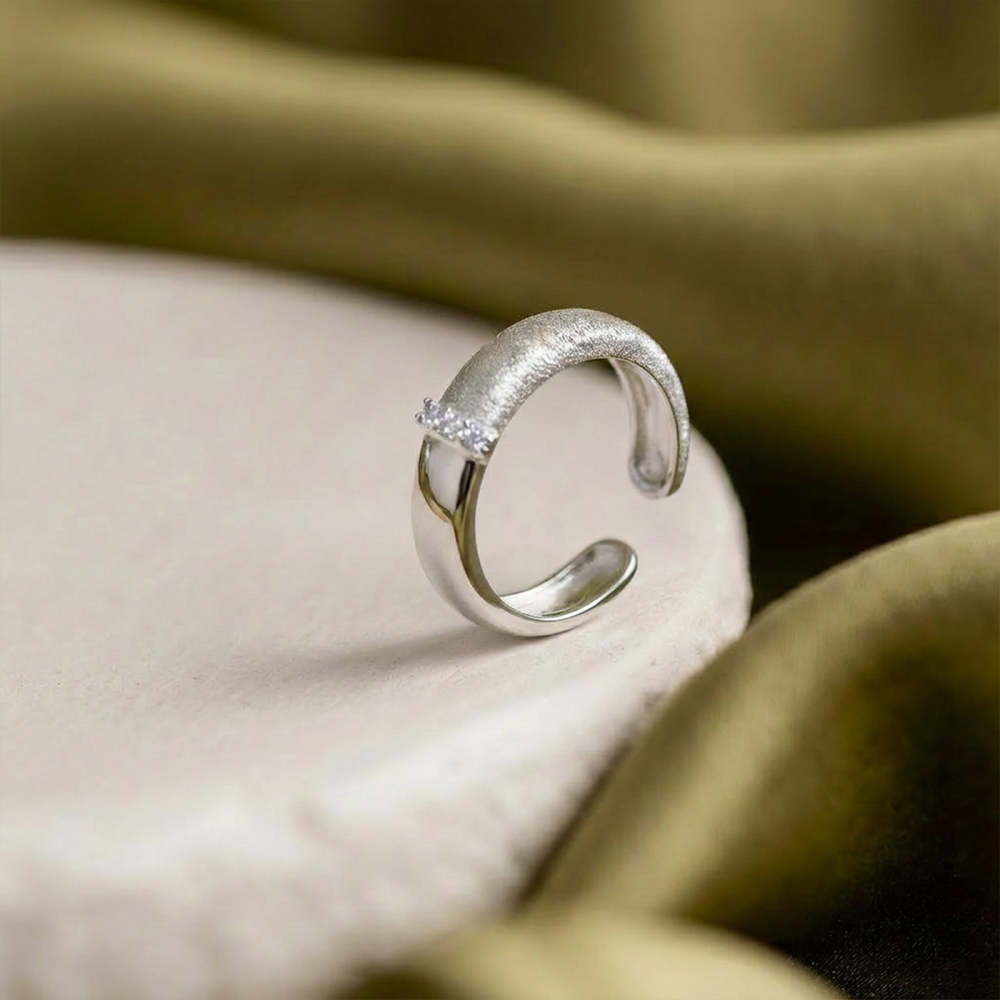 Silver Band Ring with Sparkle