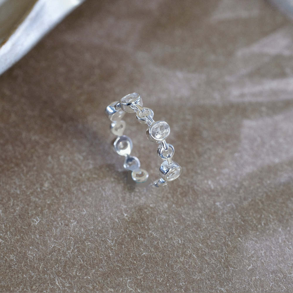 Clear Stone Link Ring in Silver