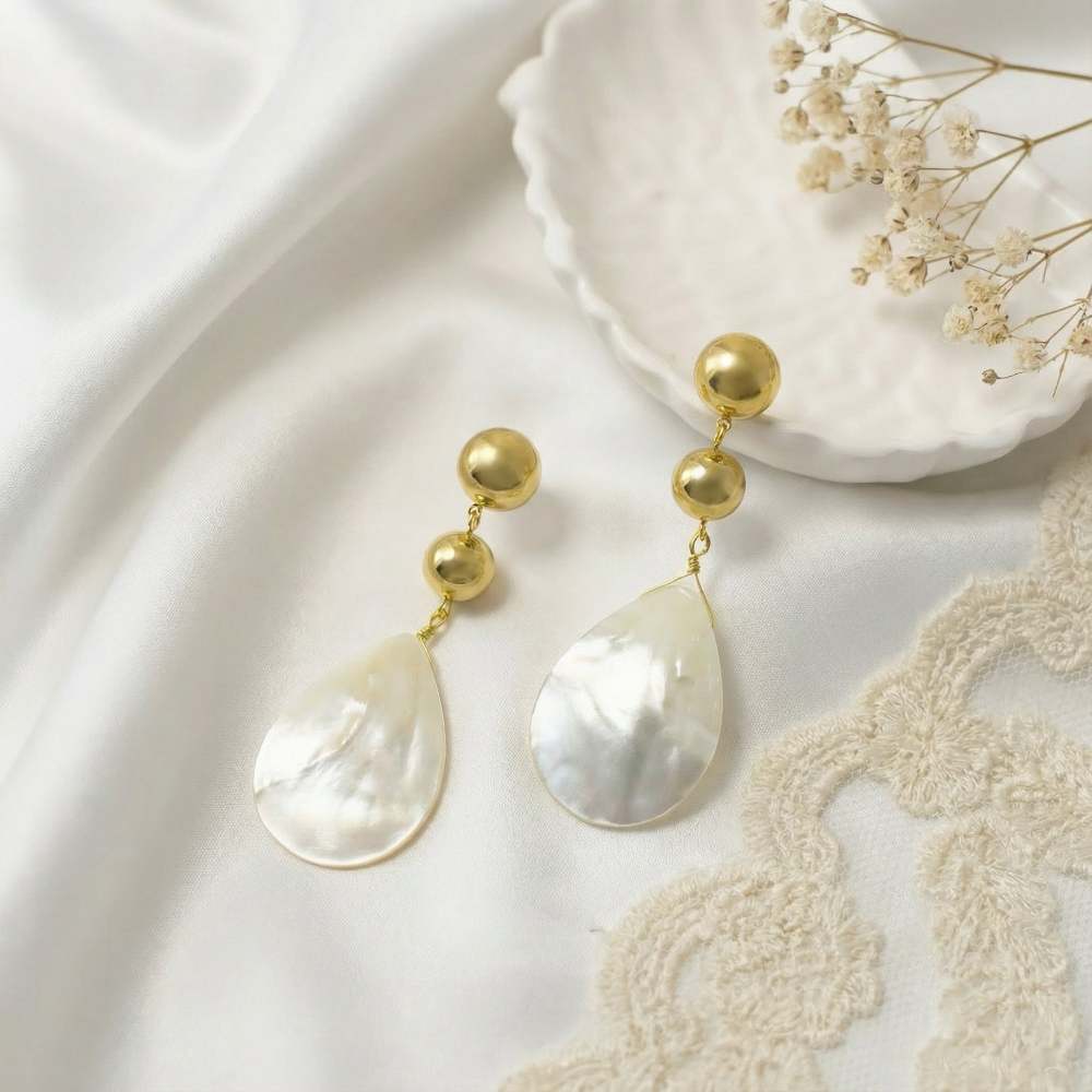 Elegant 18K Gold-Plated Ball & Mother-of-Pearl Drop Earrings: Timeless Sophistication!