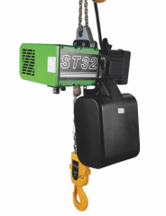 Stall hoist