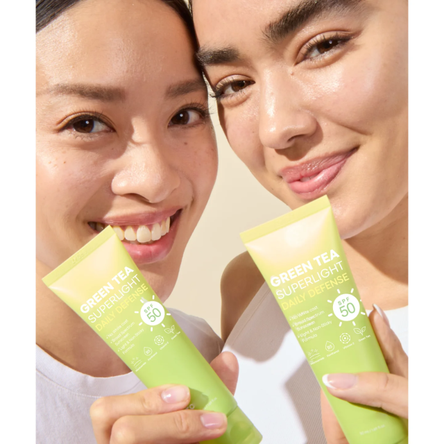 Private Label Vegan SPF50 Silky-Smooth Lightweight Cream No White Cast Non-Greasy Finish Powerful Skincare Benefits Sunscreen