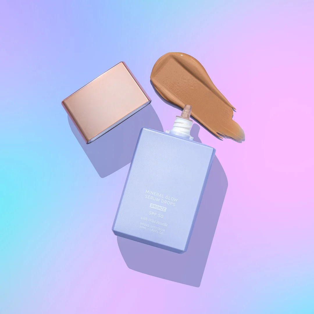 Private Label Hydrating Mineral Sunscreen SPF50 Cream Sheer Tint Zinc Oxide Blends Seamlessly Healthy Glow Medium Tint for All
