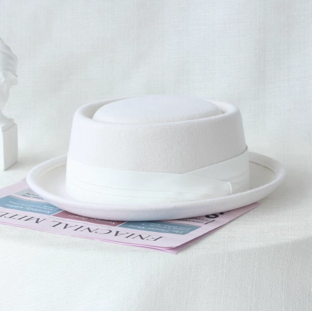 French retro flat top hat, fashionable autumn and winter flat top hat