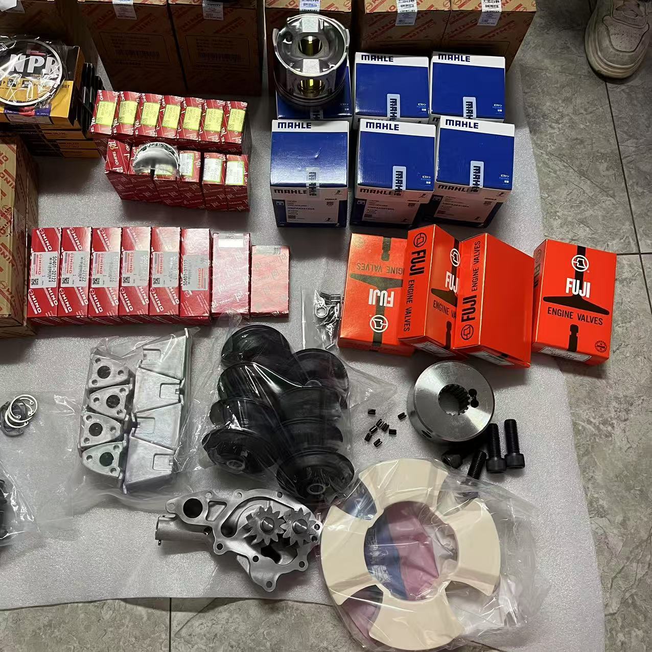 J08E J05E J08C J05 J07C J05C J07E J08 Piston Fuel Injector Cylinder Liner Gasket Turbo Truck Parts Overhaul Rebuild Kit for HINO