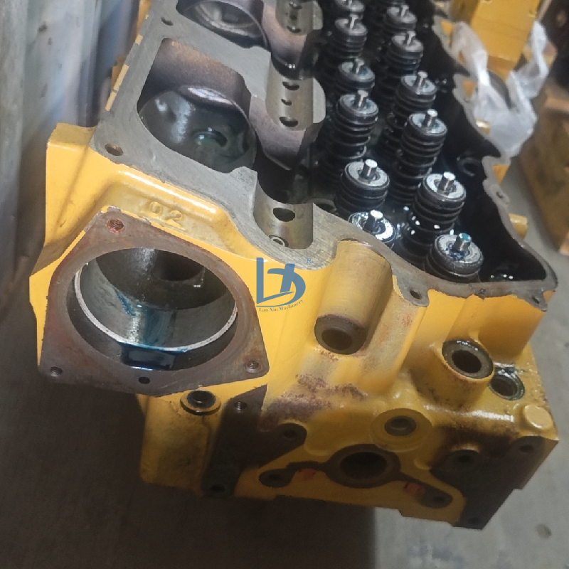 Excavator Engine Parts C32 C27 C18 3512 C7.1 C15 Cylinder Head Assembly C15 Cylinder Head for CAT