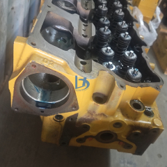 Excavator Engine Parts C32 C27 C18 3512 C7.1 C15 Cylinder Head Assembly C15 Cylinder Head for CAT
