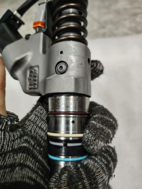 M11 Common Rail Injector Diesel Engine Parts M11 Injector 4903472 Fuel Injector for cummins
