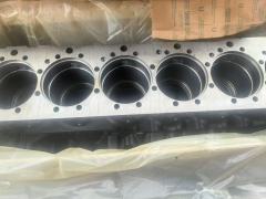 ORIGINAL D13A D13D D13F D13H Cylinder Block Diesel Engine Parts for  D13F Engine Cylinder Block