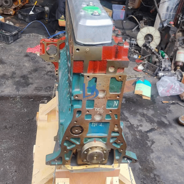For Doosan Excavator Retrofit Kit High Quality diesel DE12 Cylinder Block