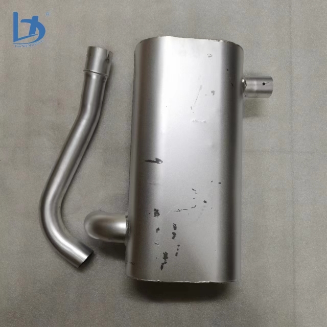Diesel Engine Parts for Kubota Muffler Excavator 161/155 Silencer