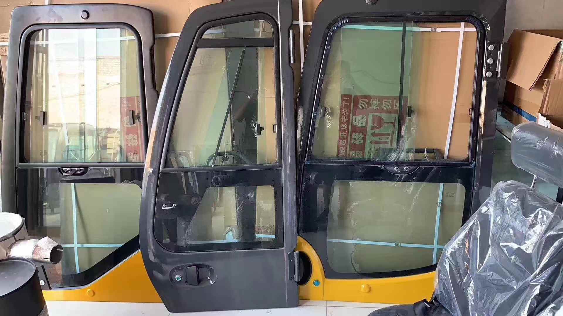 Excavator Cab Spare Part Cabin Side Door PC200-8MO PC200-7 PC200-8 Cab Door  CAT320C CAT320D CAT312 ZX200 EX200 Cabin Door