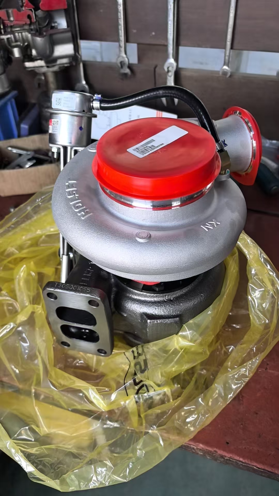 6CT8.3 Turbocharger 3785224 4051033 PC360-8 6CT 6CT8.3 Turbo 3785224 for Cummins Engine for Holset Turbocharger HX40W HE400WG