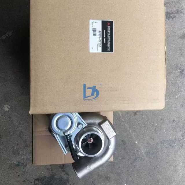 LANXIN High Quality Excavator Engine Spare Parts 49389-02110 Turbocharger 4M50 Used in Mitsubishi Superchargers
