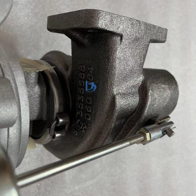 Truck HX25W Supercharger 4051174 JH0340 3538568 060-164 for PC120-6EO with Intercooled 4D102 Supercharger