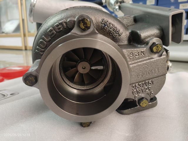 Excavator Engine Parts Truck Machinery HX40W Turbocharger 3785224 4051033 3794848 Turbo Charger for Cummins ISL8.9 QSL9 Holset