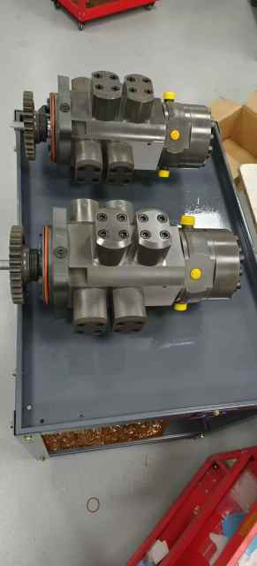 Excavator Genuine New MTU4000 Fuel Injection Pump X52607300017 MTU Diesel Pump X52607300017 Injector Pump