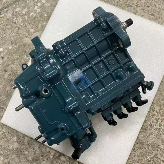 Excavator Engine Parts Kubota Engine Parts Diesel Pump V3300 V3300T Diesel Injection Pump Fuel Pumps